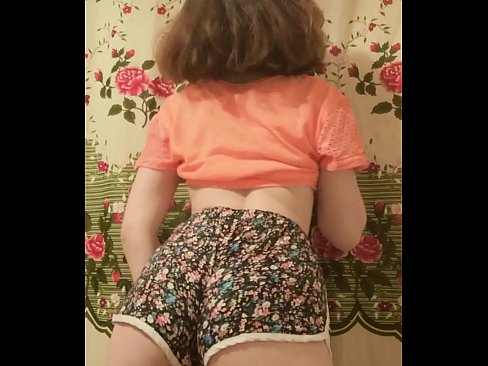 ❤️ دختر جوان سکسی که شورتش را جلوی دوربین در می آورد سکس در fa.quizfarmature.ru ﹏